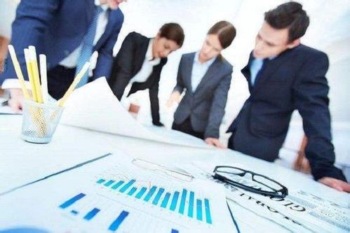 一個人可以辦幾個營業(yè)執(zhí)照(辦理營業(yè)執(zhí)照需要提前準備的資料)